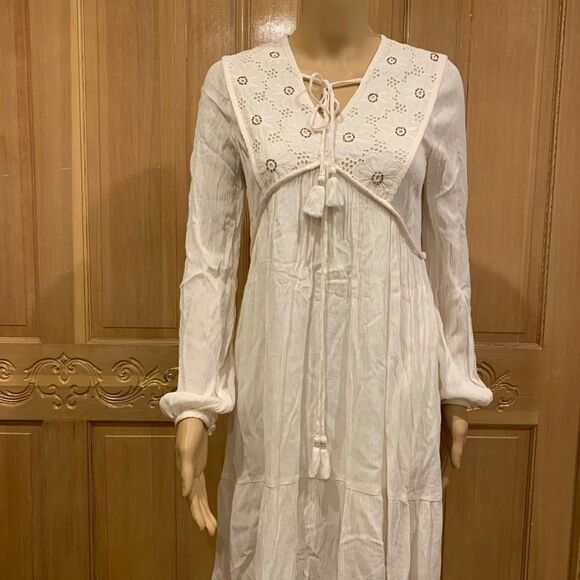 Knox Rose Boho Vanilla Long Sleeve Dress - Picture 1 of 7
